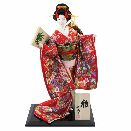 Sakura – Puppe im Seidenkimono
